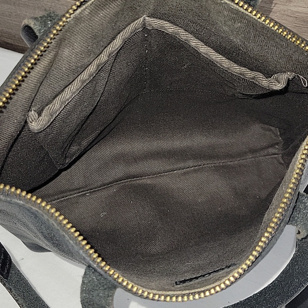 Madewell Small Black Leather Tote Crossbody Bag - Picture 8 of 13